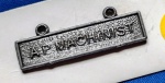17 - U.S. AIR FORCE -CLASP "AP MACHINIST" - PARA BADGE DE QUALIFICAÇÃO - 28 X 7 MM
