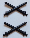 3V - U.S. ARMY - INSIGNIA - BOS FIELD ARTILLERY - SUBDUED - GUERRA DO VIETNAM - PAR