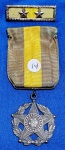14 - BRASIL - MEDALHA MILITAR - "DOIS DECÊNIOS" -  "PRATA" - MEDALHA E  BARRETA - MÓDULO DE 27 mm - DECRETO No 4.238, DE 15 DE NOVEMBRO DE 1901."Crea uma medalha militar como reconhecimento de bons serviços prestados pelos officiaes e praças do Exercito e Armada."