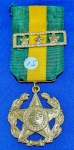 15 - BRASIL - MEDALHA MILITAR - "TRÊS DECÊNIOS" -  "OURO" (BANHO) - MEDALHA  - MÓDULO DE 34 mm - DECRETO No 4.238, DE 15 DE NOVEMBRO DE 1901."Crea uma medalha militar como reconhecimento de bons serviços prestados pelos officiaes e praças do Exercito e Armada."