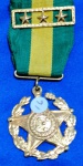16 - BRASIL - MEDALHA MILITAR - "TRÊS DECÊNIOS" -  "OURO" (BANHO) - MEDALHA E  BARRETA - MÓDULO DE 34 mm - DECRETO No 4.238, DE 15 DE NOVEMBRO DE 1901."Crea uma medalha militar como reconhecimento de bons serviços prestados pelos officiaes e praças do Exercito e Armada. CUNHO MRSP