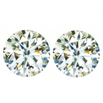 Precioso par de Belíssimas Moissanites /Moissanitas branco Extra de excepcional qualidade e clareza IF , belíssima lapidação diamante , totalizando 2.40 cts medidas 7.00 x 7.00 x 4.20 mm . Origem África . Perfeito estado de conservação , excelente investimento para monta uma joia de qualidade . Gema se tornou valiosa e muito conhecida devido a sua aparência próxima ao Diamante .