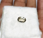 Preciosa Morganita extra de excelente qualidade e clareza transparente , clássica lapidação oval brilhante , pesando 1.60 cts medindo 9.29 x 6.20 x 4.14 mm . ótimo investimento para montar uma joia de qualidade . origem Brasil .