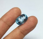Precioso e Belíssimo Topázio Blue Extra 100% natural de 17.00 cts , Extraordinária qualidade e clareza transparente IF , clássica lapidação oval brilhante medindo aprox 18 x 11 x 9.0 mm . ótimo investimento para montar uma joia de qualidade . Perfeita . origem Brasil . Gema preciosa devido a suas dimensões .