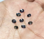 Precioso e raro lote de Belíssimas Safiras, composto por 8 unidades totalizando 3.01 cts , clássica lapidação oval brilhante medindo aprox 4.0 x 3.0 mm cada . Excelente qualidade e clareza IF. oportunidade única para montar uma joia de qualidade . Origem Madagascar, África .