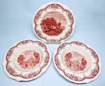 GRINDLEY ENGLAND - ELEGANTE TRIO DE PRATOS EM PORCELANA SENDO 01 RASO E 02 FUNDOS, AMBOS FINAMENTE DECORADOS NO PADRÃO COM BELA PAISAGEM RURAL. MARCA DA PRECIOSA MANUFATURA GRINDLEY SOBRE A BASE. INGLATERRA MEADOS DO SÉCULO XX. PERFEITO ESTADO DE CONSERVAÇÃO. MEDEM 22,5 CM DE DIÂMETRO CADA.