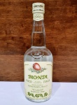 Pisco peruano Antonio Biondi & Hijos. Garrafa de 500ml lacrada e sem evaporação. Mede 24 x 7,5 cm.