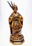 BELA IMAGEM EM MADEIRA POLICROMADA REPRESENTANDO RARA ESCULTURA DE SÃO NICOLAU . PORTUGAL SÉCULO XVIII . Mede 21,5 x 9,0 x 6,0 cm.