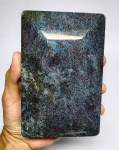 RARO RUBY KYANITE NATURAL , PESANDO APROX 2.460 KG , MEDINDO 15 x 9,5 x 5,0 CM, DECORADO COM LINDA LAPIDAÇÃO ESMERALDA BRILHANTE EM PERFEITO ESTADO DE CONSERVAÇÃO . GERMA RARA , PRECIOSA DEVIDO A SUAS DIMENSÕES E RICA COLORAÇÃO . ORIGEM MADAGASCAR .