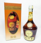 Licor francês B&B Le Directeur. Garrafa de 700ml lacrada e sem evaporação. Acondicionada em caixa original.
