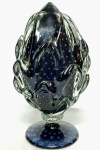 MURANO - Majestosa e elegante Pinha em vidro artístico de Murano, linda tonalidade Azul da meia noite, feitio gomado riquíssimo em movimentos com bolhas. Perfeito estado de conservação. Mede 26 cm de altura x 15 cm de diâmetro. Itália século XX .