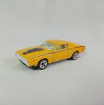 Dodge Charger 1971 - Hot Wheels - Carro de coleção em miniatura na escala 1/64 - Fabricado em diecast com partes em plástico injetado. As rodas giram livremente
