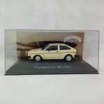Volkswagen Gol BX 1981 - Carro miniatura escala 1/43 da coleção carros inesquecíveis do Brasil. Caixa e base originais. Carro de coleção em metal com partes em plástico injetado