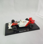 McLaren Mp4/2C - 1986 - Carro de coleção em miniatura diecast facricado pela Atlas - Escala 1/43 . O sto antonio e o retrovisor foram colados. As rodas giram livremente.