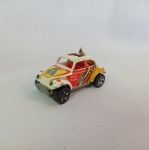 Brinquedo antigo Hot Wheels - Volkswagen Fusca - Chassi metálico, consta data 1983. Tem detalhes pintados. As rodas giram livremente.
