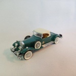 Rolls Royce Phantom 11 1931 - Carro de coleção em miniatura diecast fabricado na Itáliapela RIO. Escala 1/43. As rodas giram livremente. Abre o `banco da sogra` e o capô desmonta. Os pneus são em borracha. Mede aprox. 14cm de comprimento