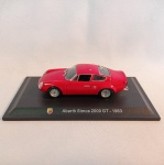 Abarth Simca 2000 GT 1963 - Carro de coleção em miniatura diecast fabricado pela italiana Metro. Escala 1/43. Base original. As rodas giram livremente e os pneus são em borracha.