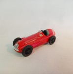 Alfa Romeo 158 Fórmula 1 F1 - Giuseppe Farina - Campeão do mundo 1950 - Carro de coleção em miniatura diecast fabricado na escala 1/43 na Itália pela Brumm. AS rodas giram livremente e os pneus são em borracha.