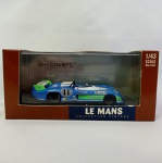 Matra Simca MS670B - Carro de coleção em miniatura diecast fabricado pela Minichamps - Modelo vencedor da 24h de Le Mans de 1973. Escala 1/43. A pintura está toda craquelada. AS rodas giram livremente e os pneus são em borracha.