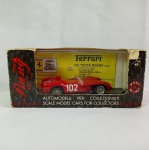Ferrari 250 Testa Rossa - Carro de coleção em miniatura diecast na escala 1/43 fabricado na Itália pela Bang - High Quality Model - Embalagem original. AS rodas giram livremente e os pneus são em borracha.