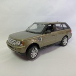 Range Rover Sport - Land Rover - Carro de coleção em miniatura diecast na escala 1/18. Fabrciado pela Bburago. Está com o encaixe da roda quebrado (necessita adaptar, veja fotos). Abre capô, mala e portas. As rodas giram livremente e os pneus são em borracha.