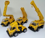 Kit Pevi Vintage para colecionadores 4 miniaturas de caminhões - plástico  amarelo  9 cm - Fabricados no Brasil  - itens de coleção  sem embalagem  muito bem conservados  sem avarias