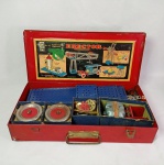 BRINQUEDO ANTIGO - ERECTOR na caixa de lata original. Fabricado nos Estados Unidos.