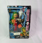 Brinquedo - Boneca Monster High na caixa original modelo Jinafire Long. Nunca saiu da embalagem. A caixa Mede 32,5cm de altura - Mattel