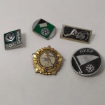 10. Lote com 5 broches Soviéticos relacionados a esportes