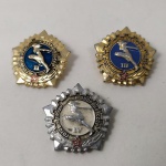 13. Lote com 3 broches Soviéticos relacionados à Corrida feminina