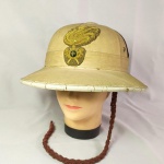 (06) MILITARIA - CAPACETE DE OFICIAL ITALIANO - Modelo Tropical, usado na Africa do Norte - na Segunda Guerra Mundial