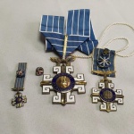 (21) - MILITARIA - LOTE de MÉRITO AERONÁUTICO do BRASIL. Apresenta desgastes no verso.