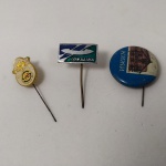 16. Lote com 3 alfinetes Soviéticos.