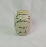 Lindo barril em miniatura de porcelana promocional da Fiambreria Seleta de Blumenau. A tampa tem um detalhe. Mede 11,5cm de altura. Fabricado pela Ceramarte no Brasil