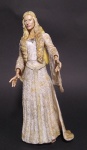 Boneco GALADRIEL - Personagem em SENHOR DOS ANÉIS - MARVEL - 2002 - Confeccionada em PVC e borracha rígida - Conforme fotos - Medida: 17 cm de altura.