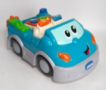 Brinquedo Educativo Bilíngue - Carro da CHICCO - Palavras em português (Portugal) e inglês - ARTSANA S.P.A. GRANDATE (CO) ITALY - Funciona com 2 pilhas AA - Possui vários comandos e Dispõe de 3 níveis de aprendizagem - Medida: 31 x 20 x 14 cm.