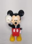 Disney - Boneco Mickey movido à corda - Ano: 2013 - Funcionando - Medida: 10 x 6,5 x 4,5 cm.