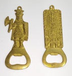 Lote com 2 lindos abridores - Representando Totem e Guerreiro Asteca - Em metal dourado - Medida maior: 10 x 3,5 cm.