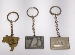 3 Antigos Chaveiros em metal promocional - 25 Anos da Petrobras - Estaleiro Caneco - TRIM - Brasil - Confie em Mim! Medida maior: 3,5 x 2,5 cm.