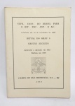 Antigo Livro Maçônico - RITUAL DO GRAU 4 .'. Do Supremo Conselho do Brasil para o Rito Escocês Antigo e Aceito - Mestre Secreto - Possui assinatura e carimbo de Autenticidade - RJ - 1979 - Com 40 páginas - Possui pequenas marcações de caneta - Medida: 15,5 x 12 cm.