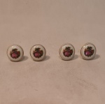 Quatro  Antigos puxadores de porcelana da dec. 1960/1970 Medida aproximada 4 cm de diametro