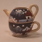 Xicara de chá em cerâmica esmaltada -   Medidas aproximada 11 cm de altura
