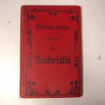 Tuberculose Social  A sachristia  Alfredo Gallis - X. Editora  Livraria Central. Lisboa. Idioma  Português. Capa dura. Livro em regular estado de conservação. Capa (escurecida, com pontos de oxidação e danificada nas pontas), lombada (danificada com desgastes da encadernação) e contracapa (escurecida, com pontos de oxidação e danificada nas pontas) com sinais de uso, manuseio e desgastes. Corte escurecido e com pontos de oxidação. Folha de rosto  com assinatura. Páginas bastante amareladas e com manchas/pontos de oxidação devido a ação do tempo. Possui falha entre as páginas aparecendo a costura.  Com anotações. Algumas páginas podem apresentar furos de traça, porém não interfere na legibilidade da obra. 231 páginas. Medidas Aproximadas (Comp. X Larg. X Alt.)   18,5 cm X 12 cm X 2 cm.