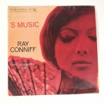 Vinil  Ray Conniff e sua orquestra e corô  S music.  Produto Original. Gravadora Columbia. Fabricado e distribuído por Odeon S/A. Capa (desgastes do material, assinatura, escurecida e com pontos de oxidação)/contracapa (com desgastes do material, pontos de oxidação e escurecida) em regular estado de conservação, danificada nas bordas colada com fita adesiva transparente, manchas/pontos de oxidação, marcação do disco, com sinais de uso, manuseio e desgastes. Não contém plástico de proteção do disco. Disco com riscos, mesmo que superficiais podem ocasionar algum nível de ruído na audição. Não contém encarte. Selo fonográfico com assinatura. Lado A  6 faixas; Lado B   6 faixas