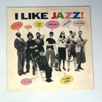 Vinil  I like jazz!.  Produto Original. Gravadora Columbia. Fabricado e distribuído por SIGLA  Sistema Globo de Gravações Audiovisuais Ltda. 1993. Capa (com desgastes do material, escurecida e com pontos de oxidação)/Contracapa (com desgastes do material, escurecida e com pontos de oxidação) em regular estado de conservação, danificada nas bordas,  manchas/pontos de oxidação, marcação do disco, com sinais de uso, manuseio e desgastes. Não Contém plástico de proteção do disco. Disco com riscos, mesmo que superficiais podem ocasionar algum nível de ruído na audição. Não Contém encarte. Lado A  5 faixas; Lado B   3 faixas.