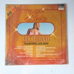 Vinil  A era de ouro do dixieland  Traditional Jazz Band.  Produto Original. Gravadora Fontana. Fabricado e distribuído por Companhia Brasileira de Discos. 1975. Capa (com desgastes do material e escurecida)/Contracapa (com desgastes do material e escurecida) em regular estado de conservação, danificada nas bordas,  manchas/pontos de oxidação, marcação do disco, com sinais de uso, manuseio e desgastes. Contém plástico de proteção do disco, porém o mesmo está danificado. Disco com riscos, mesmo que superficiais podem ocasionar algum nível de ruído na audição. Não Contém encarte. Lado A  7 faixas; Lado B   7 faixas.