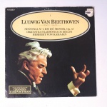 Vinil  Ludwig Van Beethoven  Enciclopédia Salvat dos Grandes Compositores  1. Sinfonia n 5 em dó menor, Op. 67. Produto Original. Gravadora PHILIPIS. Fabricado e distribuído por Polygran Discos Ltda. Capa (com desgastes do material, cor e etiqueta coladas)/Contracapa (com desgastes do material, escurecida e com pontos de oxidação) em regular estado de conservação, danificada nas bordas,   manchas/pontos de oxidação, marcação do disco, com sinais de uso, manuseio e desgastes. Não Contém plástico de proteção do disco. Disco com riscos, mesmo que superficiais podem ocasionar algum nível de ruído na audição. Não Contém encarte.