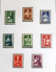 BAIXOU O PREÇO! - RARIDADE - HUNGRIA - 1953 - Trajes Folclóricos  - Série Completa - YVERT 1102-1109 - Tiragem muito baixa - 8 selos sem carimbo afixados em HAWID em folha de ábum