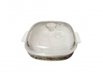 Pyrex importado Le Romarin refratária branca decorada com legumes em policromia, tampa de vidro, marca da Chancelaria, pode ir ao forno e  o microondas, 30 x 26, Alt. 13 cm.