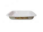 Pyrex importado Le Romarin refratária branca decorada com legumes em policromia, marca da Chancelaria, pode ir ao forno e o micro-ondas, 41 x 34, Alt. 7 cm.
